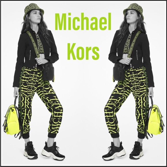 Michael Kors Newsprint Logo Cady Joggers Style #MU93H67BSG - Picture 1 of 13